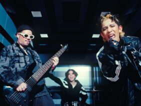 Banana Jogging – Hello